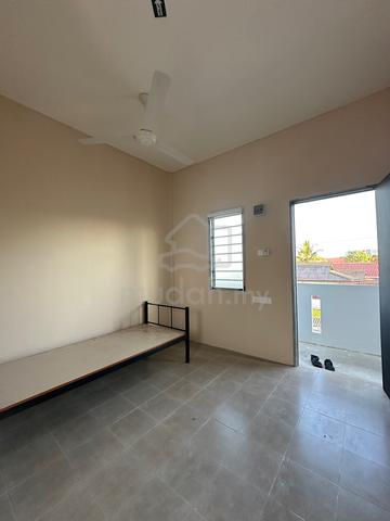 Bilik Sewa (Studio Room) 1
