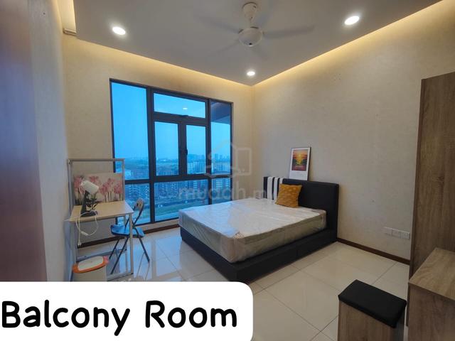 Crescent Bay Suites 1