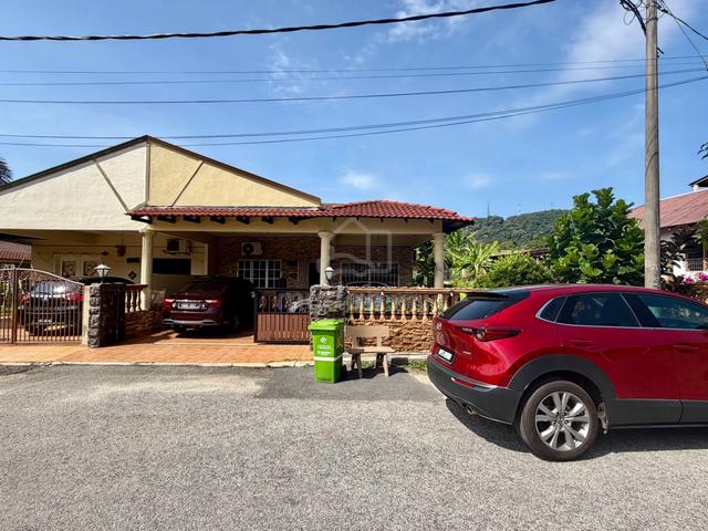 Semi D Pelindung Damai Hot Location ! Kitchen Extend, Very Nicee Unit! 1
