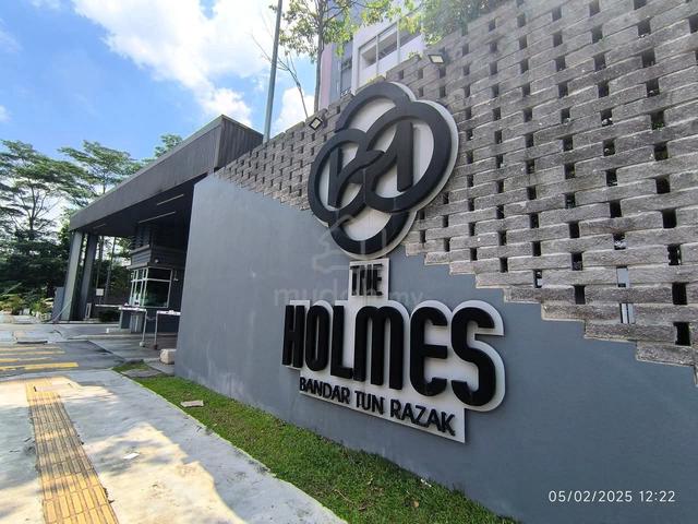 The Holmes 1