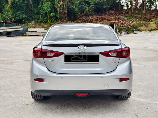 2018 Mazda 3 2.0 SEDAN HIGH SKYACTIV LOW MILES !! - 3