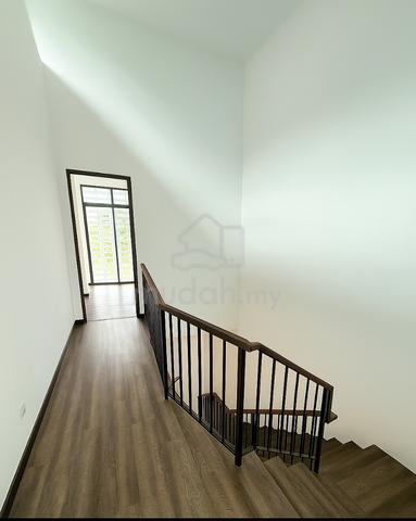 Double Storey Corner House at Holmestown in Kota Samaraha for Sale 5