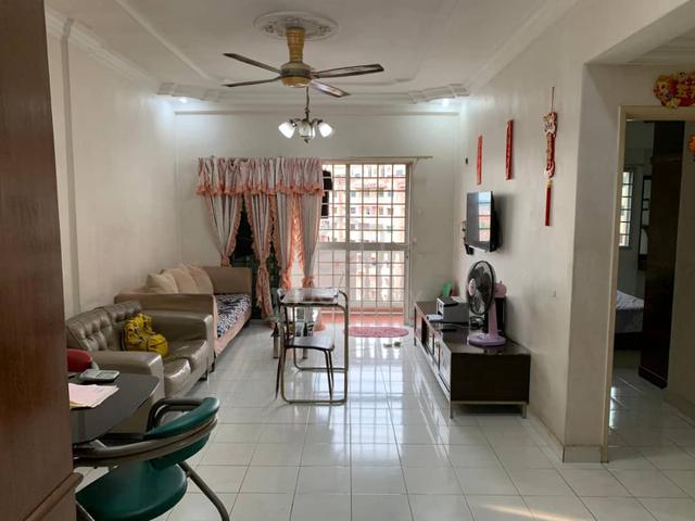 Taman Anggerik Villa 1