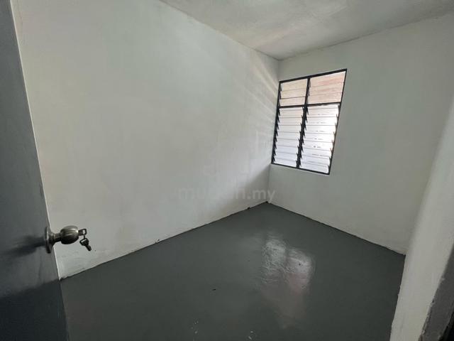 Single Storey Taman Desa Rhu Sikamat Senawang lorong 7/1 (REFUBRISH) 3