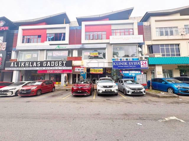 FACING MAIN ROAD Ground Floor Shoplot Jln Plumbum Seksyen 7 Shah Alam 1
