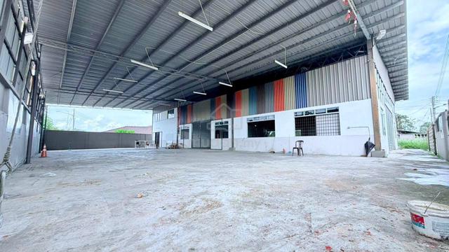 Warehouse Muara Tuang With Office 1