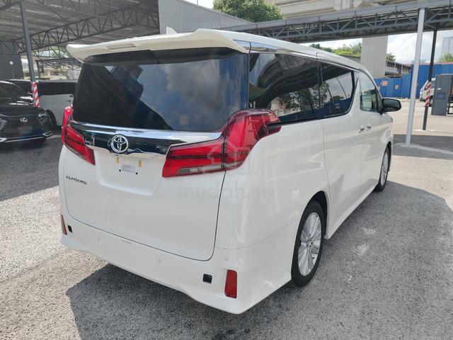 Test Drive Now! Alphard 8 Seater, Grade 4.5 - 4