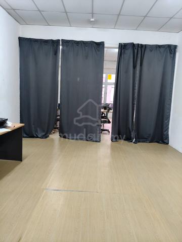Shop lot first floor facing main road Deluxe Dengkil shop Selangor 1