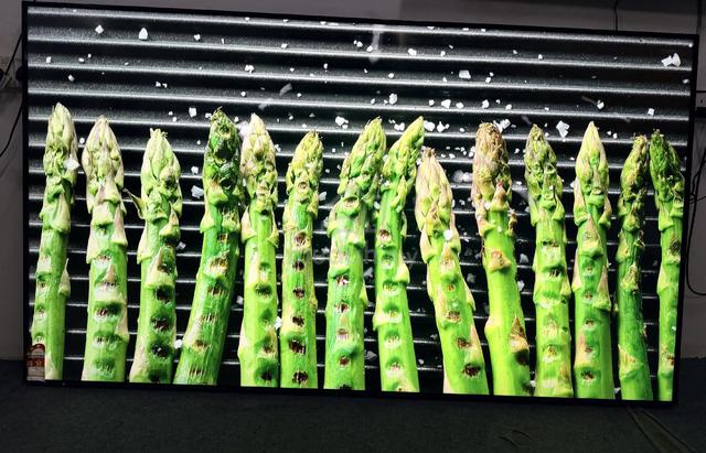 65-inch LG Smart Nanocell 8K UHD nego - photo 2 of 3