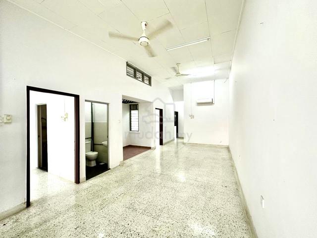 Taman Pelangi @ Jalan Kelabu, JB Single Storey 4 Bed 4 Bath near CIQ 1