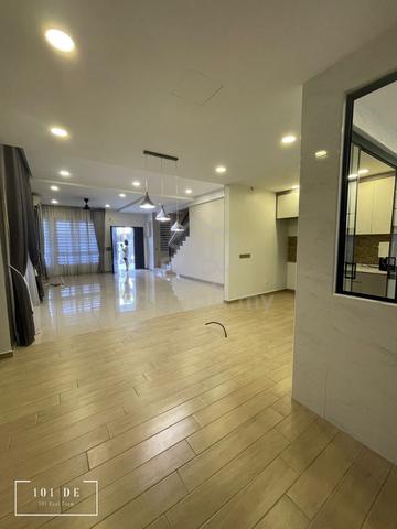 ENDLOT UNIT!! Livia bandar rimbayu 2 sty 25x65 value buy renovated 1