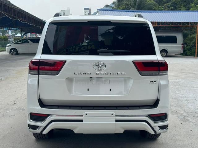 2023 Toyota LANDCRUISER 3.4 ZX FJA300W (A) - 5