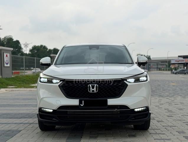 2025 Honda HR-V 1.5 V (A) 24k Under Warranty - 2