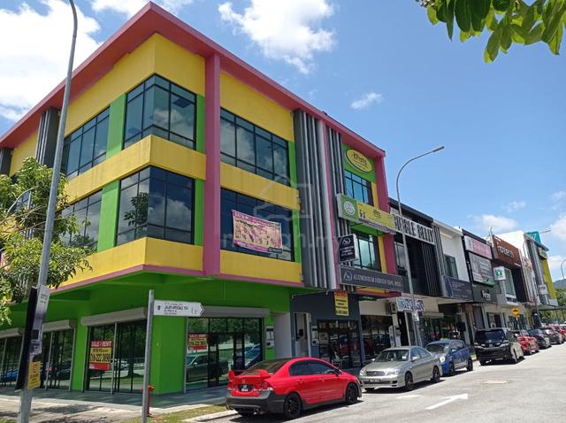 Corner Lot Anika Bandar Ainsdale Shop Office Facing Traffic Light 1