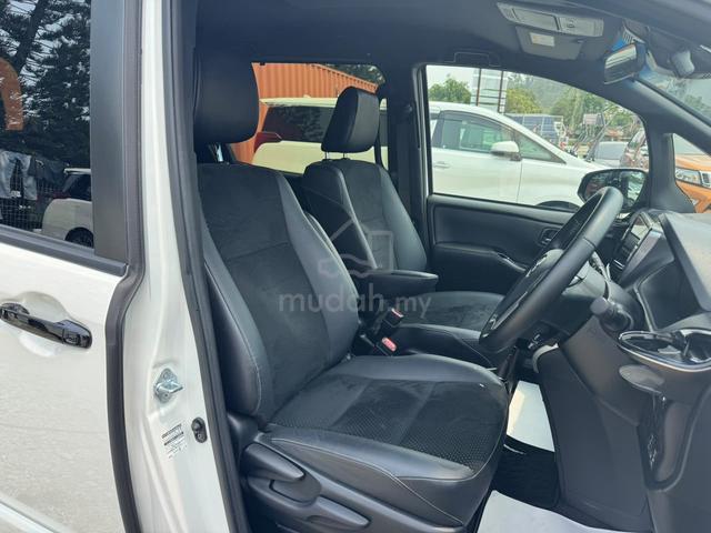 2021 Toyota VOXY 2.0 ZS KIRAMEKI 3 - 5