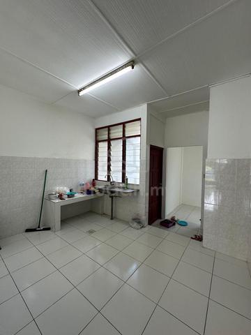 Batu 3 ½ Mile Double Storey Intermediate House for sale 1