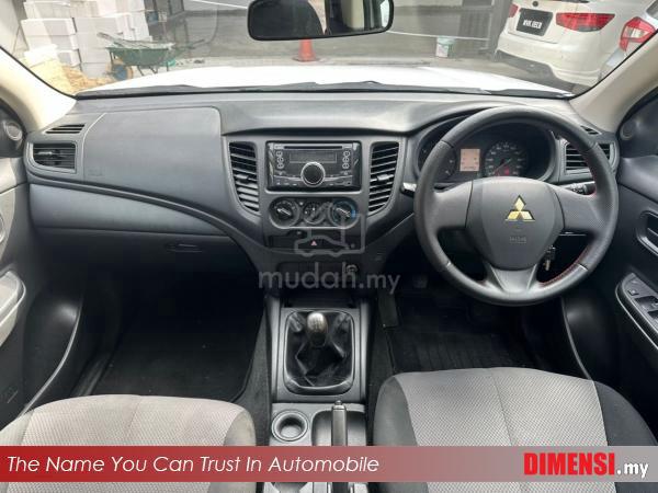 Mitsubishi TRITON 2.5 QUEST (M) TAHUN DIBUAT 2020 - 4