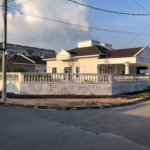 RARE UNIT, corner lot tanah luas TMN SEMESTI SELESA, HUTAN MELINTANG 1