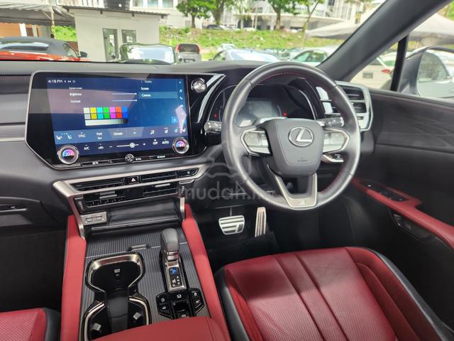 2023 Lexus RX350 F Sport P/Roof Rear Auto Seat - 3