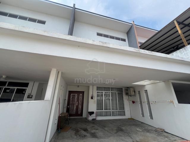 Kota Warisan, partially renovated house for sale 1