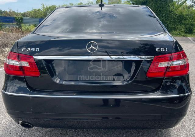 2011 Mercedes Benz E250 CGI BlueEFCY - 4