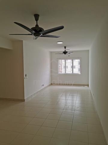 De Bayu Apartment 1