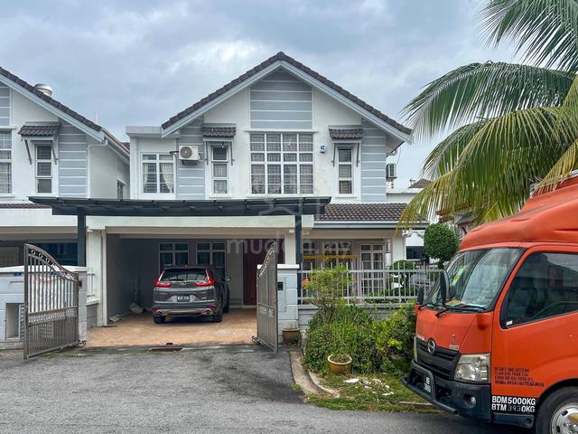 Double storey semi d laman 2 bandar sri putra bangi 1
