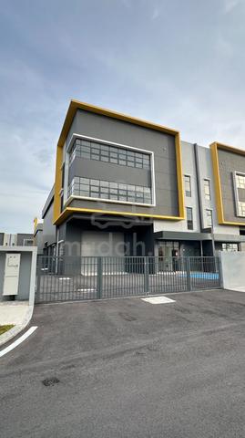 3 STY CORNER Factory Warehouse Nilai Impian 17000 sqft Negeri Sembilan 1