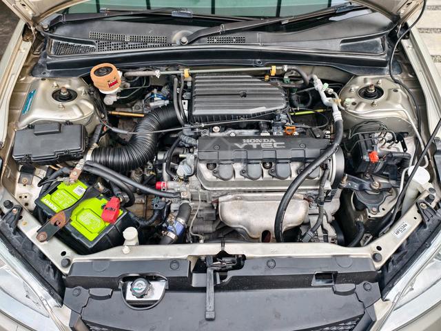 2005 Honda CIVIC 1.7 VTEC (A) - 4