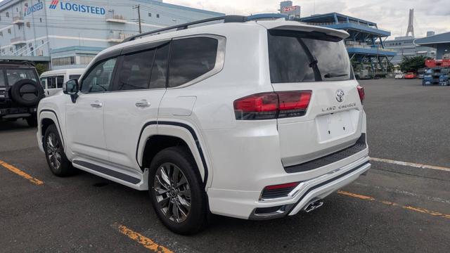 FACELIFT 2025 Toyota LANDCRUISER 300 3.4 ZX (A) - 2