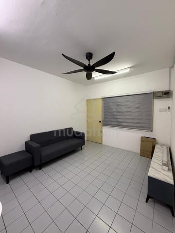 Pangsapuri Pelangi 1