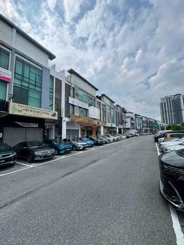 Setia Tropika First Floor Shoplot For Rent 1