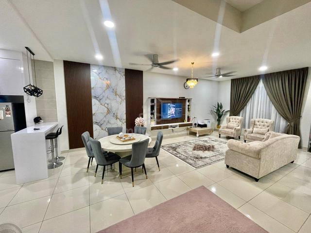 TAMAN TASIK INDAH, KLUANG - FULLY RENOVATED / OPEN FACING / 24' x 78' 1
