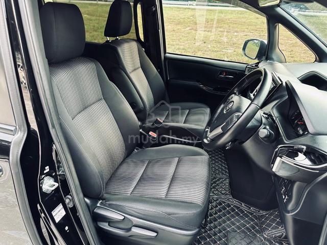 2019 Toyota VOXY 2.0 ZS KIRAMEKI II (A) FACELIFT - 5