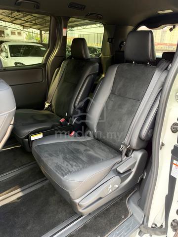 2021 Toyota VOXY 2.0 ZS KIRAMEKI III (A) Ready Sto - 5