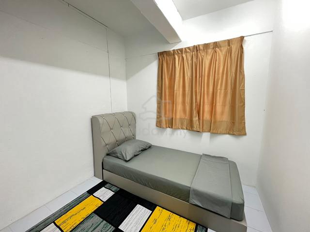 Bilik Sewa Perempuan  – Kampung Baru(10 Minit Jalan Kaki HKL & LRT) 1