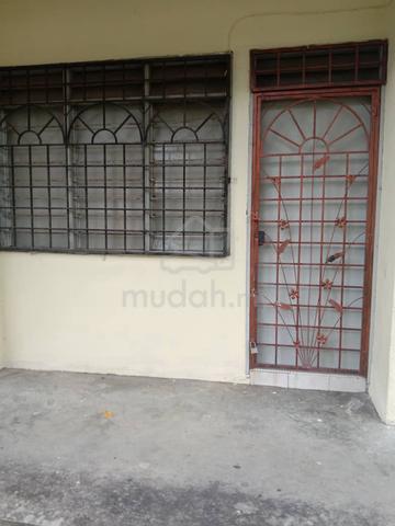 House For Rent (Desa Cempaka) 1