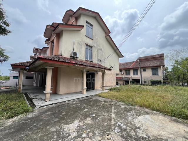 Corner Unit / Saujana Damansara 2.5sty 1
