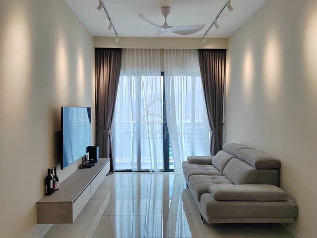 Queens residence Q2@ Queens Waterfront 1