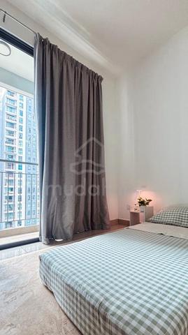 Room with balcony for rent @ The Henge Kepong 1