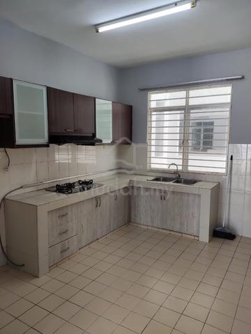 Spacious partial furnished 3 bedroom. Vacant with 2 car parks. 1