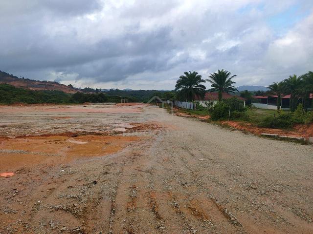 Tanah Bangunan di Kijal 1