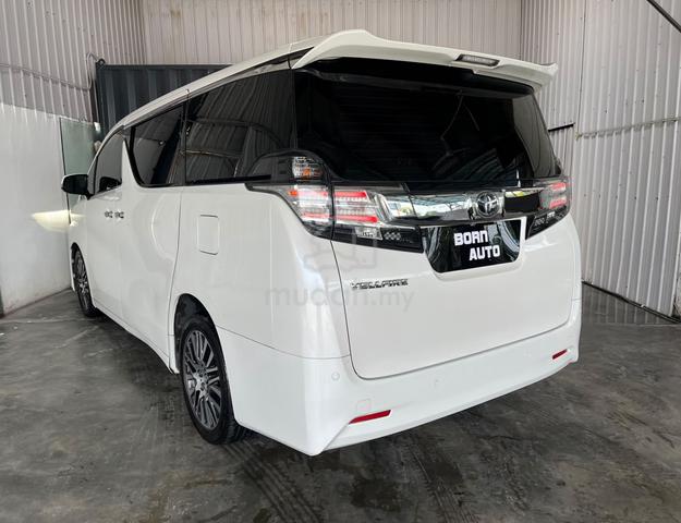 Toyota VELLFIRE 2.5 ZG Sunroof Local Spec - 3