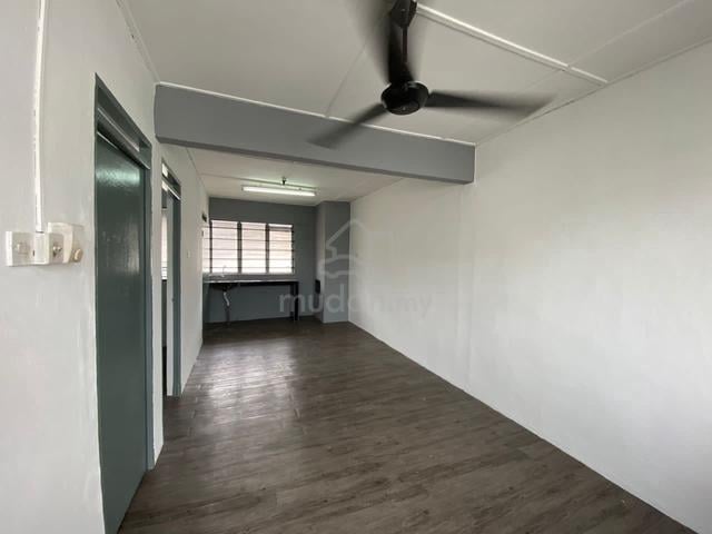 Flat Taman Ungku Tun Aminah Level 3 1