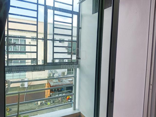Taman Nusa Bestari, Shop Apartment 4