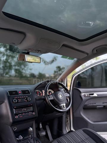 2012 Volkswagen TOURAN 1.4 (A) - 4