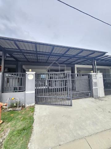 Single Storey Terrace @ Jalan Bangau Bandar Putra Kulai for SALE 1