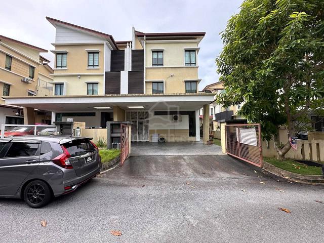 RENOVATED 3 Storey Semi D House Taman Tropika 2 Bangi 1
