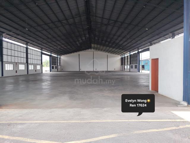 Warehouse factory at jenjarom, klang banting, got 2 lot 1