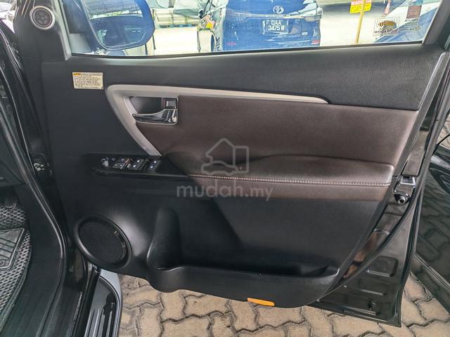 2017 Toyota FORTUNER 2.7 SRZ 4X4 2TR-FE (A) - 4